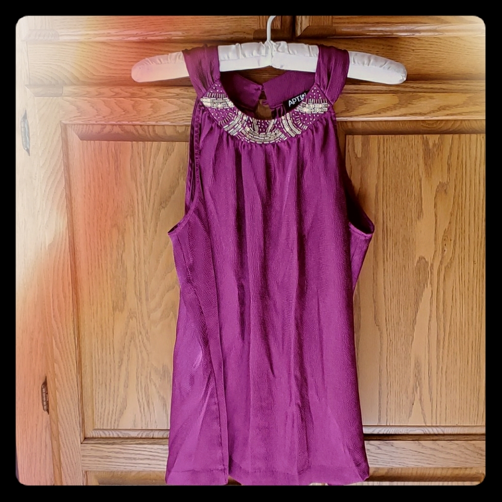Women's dressy sleeveless top